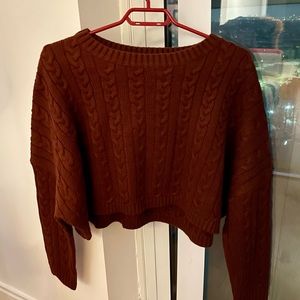Simons Twik: Cropped Cable Knit Sweater